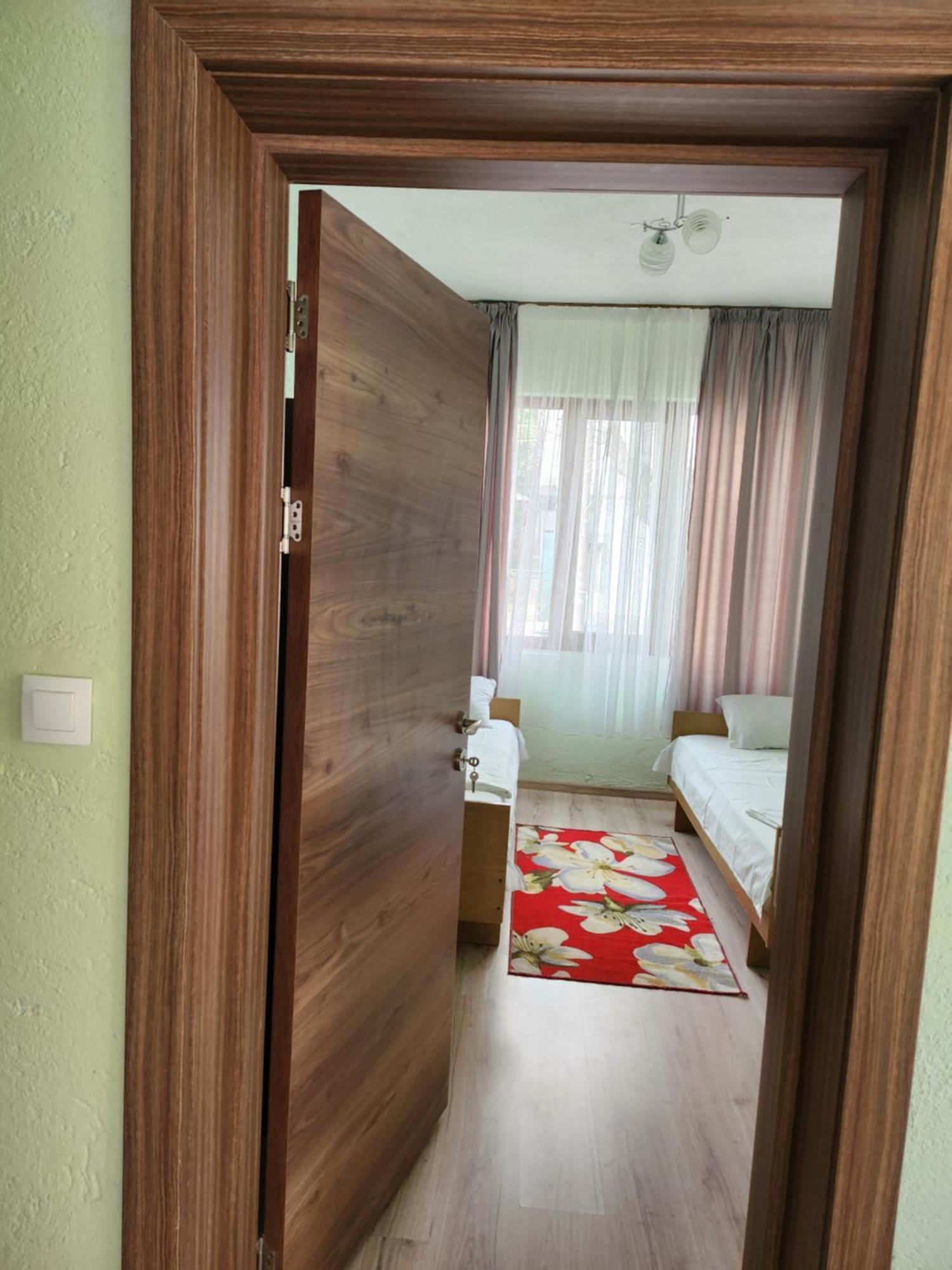 Apartment Lachevi Сандански Стая снимка